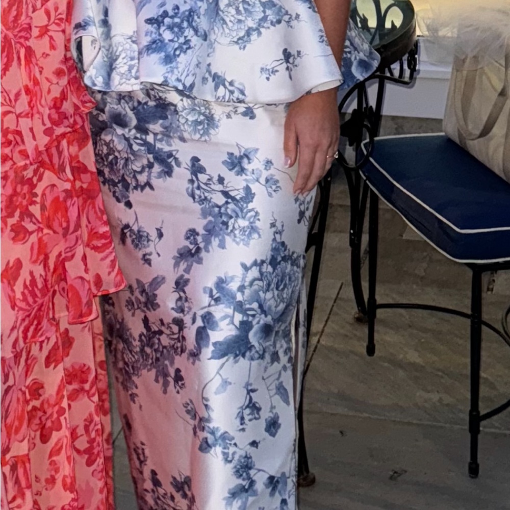 FLORAL STRAPLESS SATIN MAXI DRESS WITH RUFFLE PEPLUM COTTAGE ROSE - Picture 6 of 6